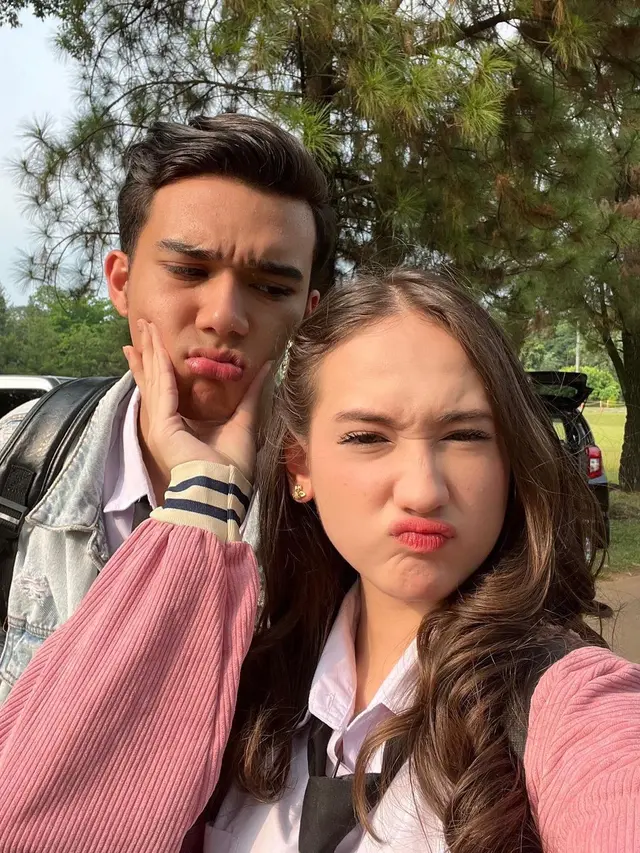 7 Potret Jeff Smith dan Laura Moane, Akting Bareng Usai Bebas Rehabilitasi