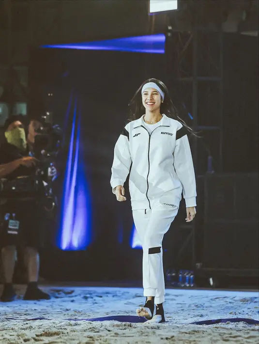 [Instagram/anyageraldine]