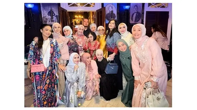 6 Potret Geng Artis Mulan Jameela Buka Puasa Bersama di Resto Ahmad Dhani