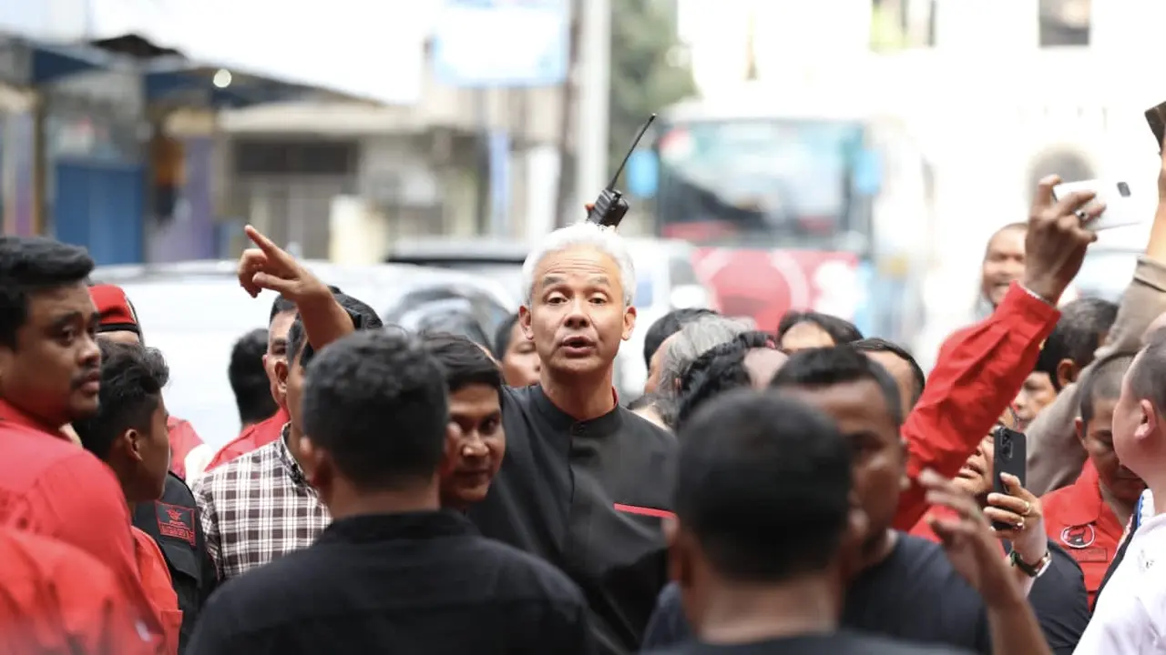 Bakal calon presiden yang didukung PDI Perjuangan (PDIP), PPP, Hanura, dan Perindo, Ganjar Pranowo