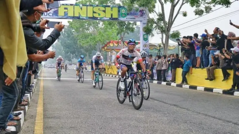 Balapan sepeda yang pernah digelar di Provinsi Riau.