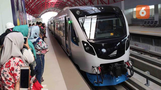 Mencoba LRT Palembang