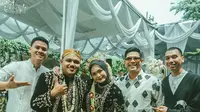 Salma Salsabil dan Dimansyah Laitupa Menikah di Surabaya, Para Personel RAN Datang Kondangan