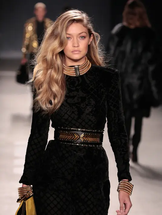 Sudah sejak kecil Gigi Hadid memiliki impian untuk menjadi bagian dari Victoria's Secret Angels. Pihak produk pakaian dalam ternama ini pun menyambut kehadiran Gigi Hadid dengan antusias. (AFP/Bintang.com)