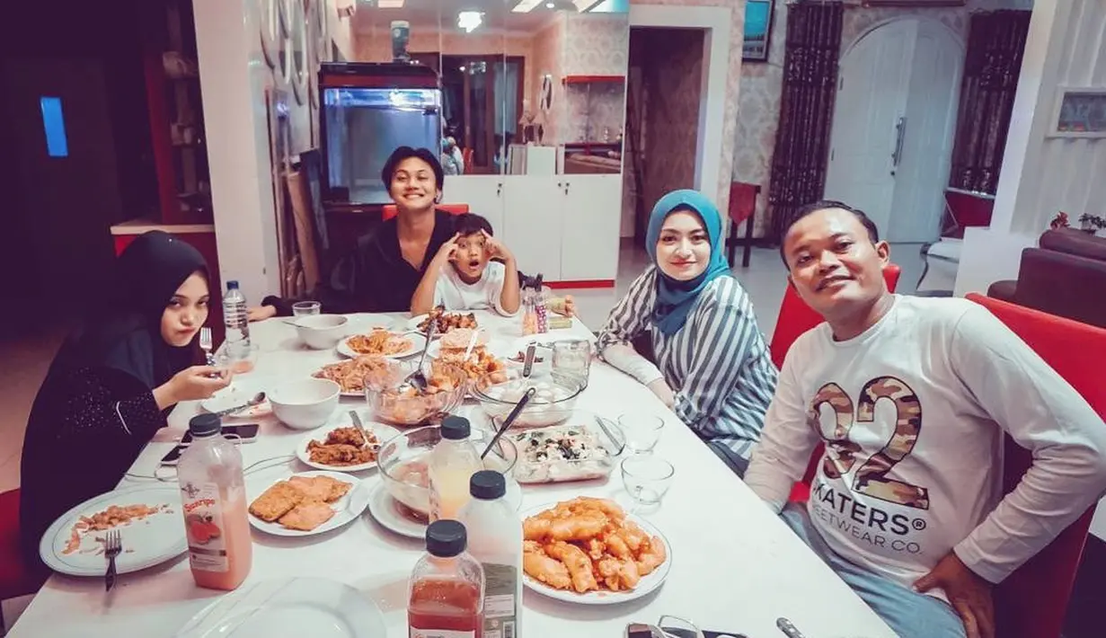 Nathalie Holscher (Instagram/nathalieholscher)