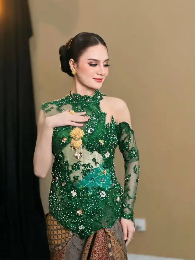 Foto Menawan Penyanyi Irenne Ghea yang Sedang Viral  (credit: instagram/irenneghea__reall)
