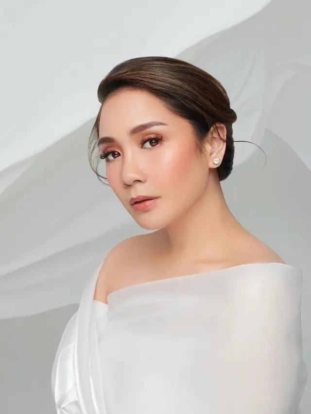 6 Gaya Pemotretan Nagita Slavina dengan Syifa Hadju dan Mawar Eva, Tampil Flawless