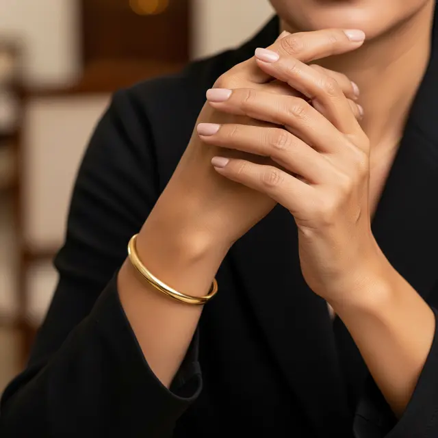 9 Perhiasan Tangan Elegan untuk Ibu-ibu Usia 50 Tahun, Tampil Elegan