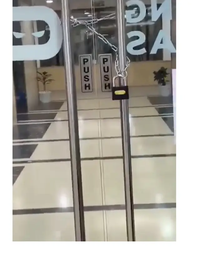 Dilarang Keluar Tanpa Izin, Perusahaan Ini Kunci Karyawan di Dalam Kantor