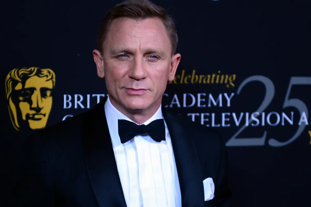 [Bintang] Daniel Craig