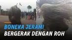 Banyak yang mengira boneka jerami ini berisi manusia.