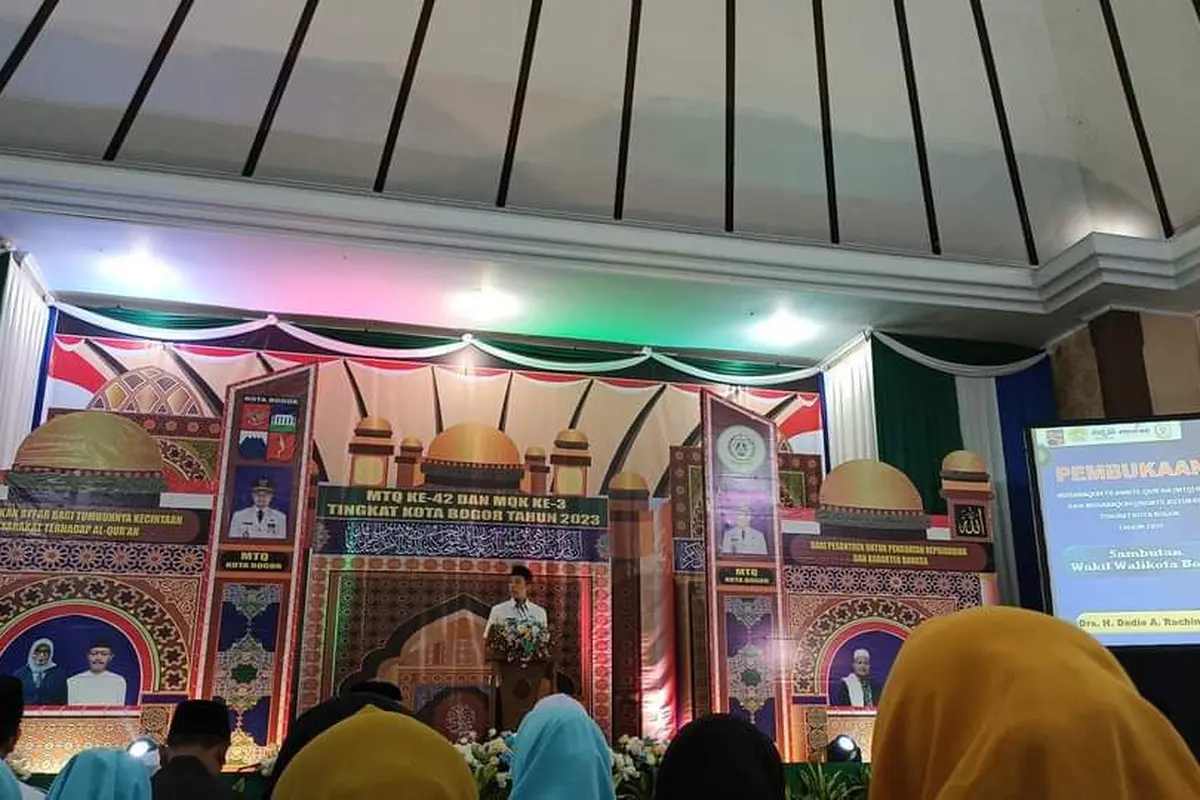 Pondok Pesantren Salafiyah Terpadu (PPST) Al Um Pagentongan Bogor, Jawa Barat berhasil meraih Juara Umum pada kegiatan Musabaqoh Tilawatil Qur’an (MTQ) ke-42 dan Musabaqoh Qiro’atil Kutub (MQK) ke-3 Tingkat Kota Bogor.