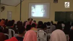 Peringati Hari Kesaktian Pancasila, ratusan pelajar dari berbagai sekolah mengikuti acara nonton bareng Film G 30 S PKI. 