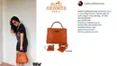 Koleksi tas Prilly Latuconsina ini bermerek Hermes. Tas warna coklat ini berharga fantastis yaitu Rp 102 juta. (Foto: instagram.com/fashion_prillylatuconsina)