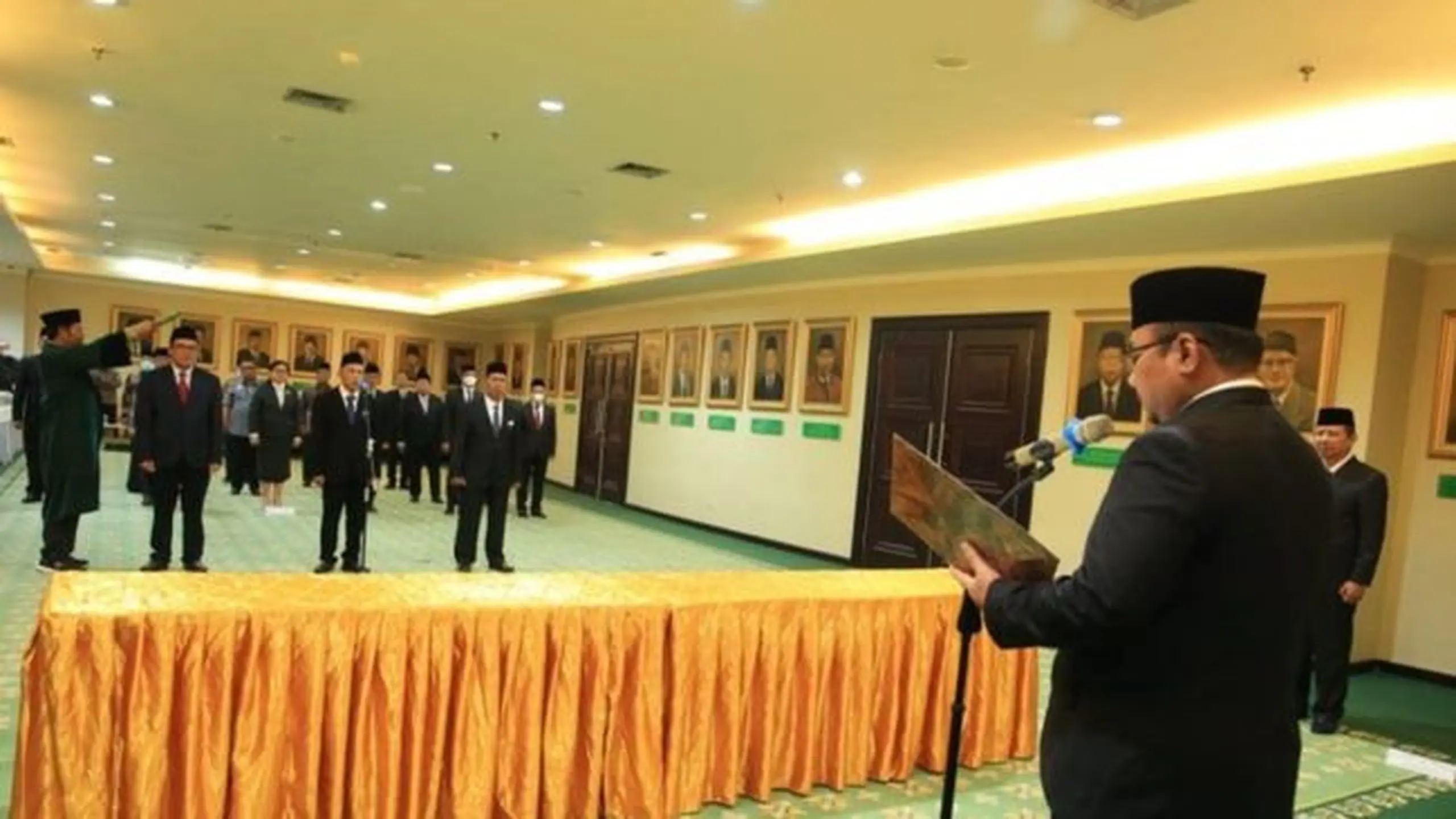 Asep Saepudin Jahar Resmi Jadi Rektor UIN Jakarta, Ini Profilnya