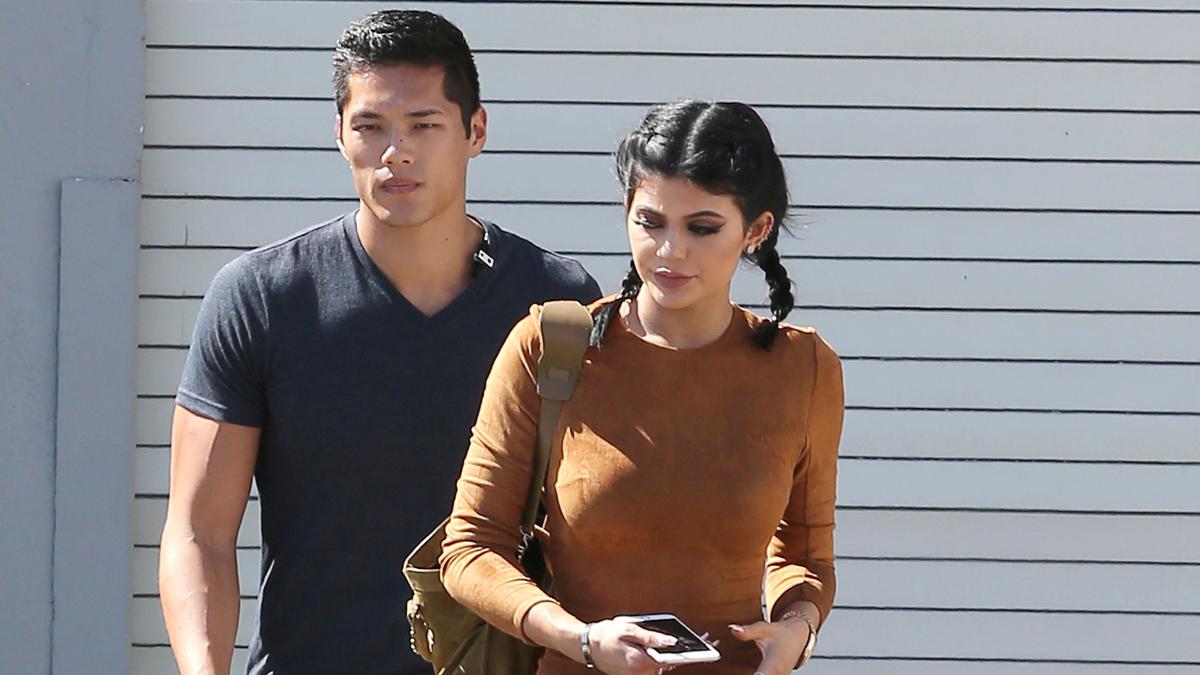 Dikabarkan Ayah Kandung Stormi Ini Kata Bodyguard Kylie Jenner Photo 