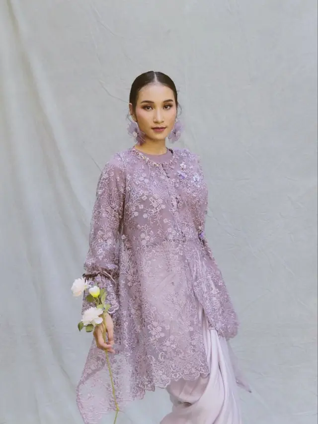 Baju Kurung dengan Bahan Kain Transparant