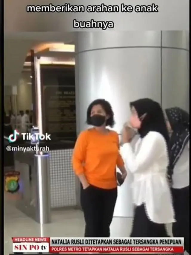 Gaya Tersangka Kasus Penipuan Natalia Rusli Saat Dirilis Polisi, Bajunya Tak Ada Tulisan Tahanan,Tanpa Borgol dan Bawa Kertas