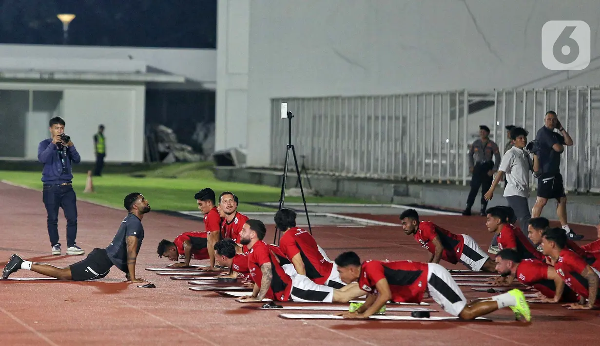 Latihan ini menjadi persiapan jelang menghadapi China dalam fase Grup C putaran ketiga Kualifikasi Piala Dunia 2026 zona Asia. (Liputan6.com/Angga Yuniar)