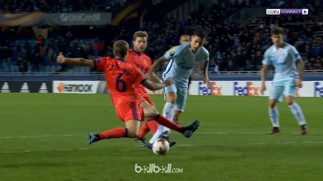 Berita video aksi mengagumkan pemain Zenit, Leandro Paredes, saat mengecoh para pemain Real Sociedad. This video presented by BallBall.