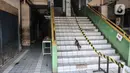 Suasana kios pedagang di Pasar Pulogadung, Jakarta, yang tutup sementera, Senin (29/6/2020). Perumda Pasar Jaya menutup sementara Pasar Pulogadung selama tiga hari hingga 27 Juni 2020 setelah ditemukannya satu orang pedagang positif Covid-19 berdasarkan hasil Swab Test. (merdeka.com/Iqbal S Nugroho)