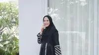 8 Model Gamis Batik Kombinasi Terbaru 2025, Muslimah Tampil Mewah dan Elegan