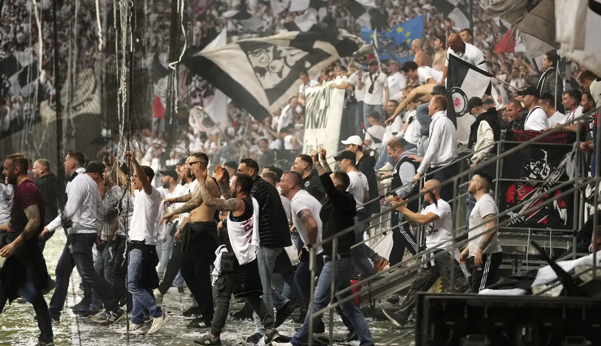 <p>Eintracht Frankfurt yang memiliki modal kemenangan 2-1 di markas West Ham United pada leg pertama, berhasil kembali menang pada leg kedua semifinal Liga Europa. (AP/Michael Probst)</p>