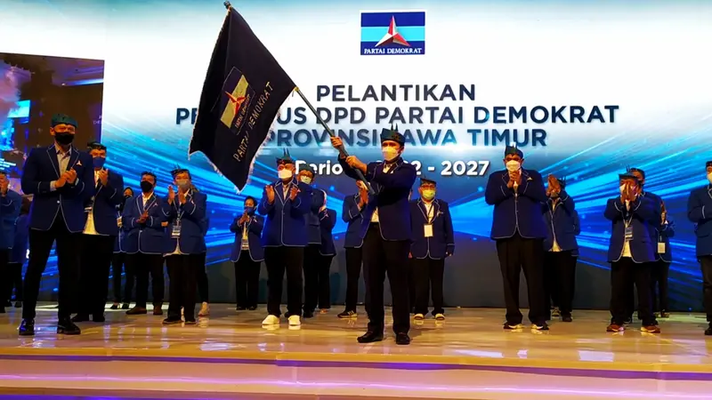 Pelantikan ketua DPD Demokrat Jatim.