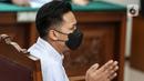 Terdakwa kasus pembunuhan Brigadir Yosua, Richard Eliezer Pudihang Lumiu menjalani sidang pembacaan replik atau tanggapan Jaksa Penuntut Umum (JPU) di Pengadilan Negeri Jakarta Selatan, Senin (30/1/2023). Eliezer dinilai mengambil andil dengan berperan sebagai eksekutor yang menembak Brigadir Yosua. (Liputan6.com/Johan Tallo)