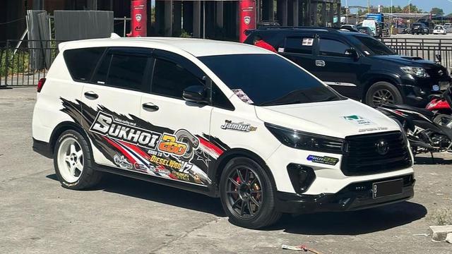 10 Potret Modifikasi Innova Diesel Khas Cumi Darat, Si Bongsor yang Bisa Berlari Kencang