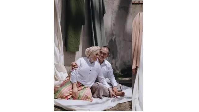Jane dan Arsya terlihat begitu romantis saat melakukan pemotretan prewedding.