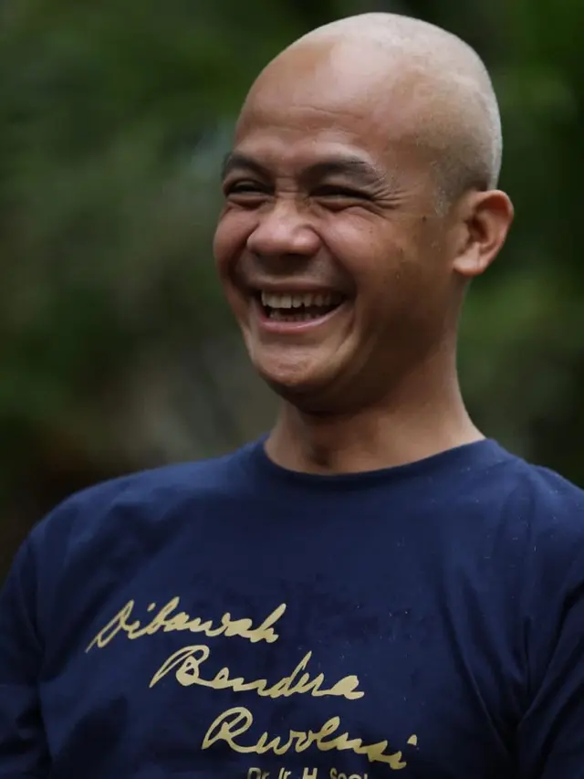 5 Potret Terbaru Ganjar Pranowo Tampul Gundul, Ikut Kampanye Peduli Pejuang Kanker
