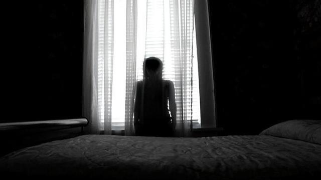 Ilustrasi Hantu di Kamar Tidur