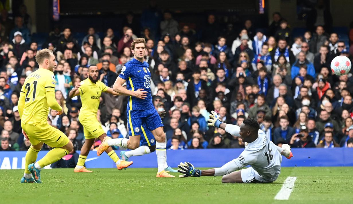Chelsea. Tim Big Six kedua yang mampu dikalahkan Brentford di musim ini adalah Chelsea. Laga yang digelar di pekan ke-31, 2 April 2022 di markas Chelsea, Brentford menang telak 4-1 setelah tertinggal lebih dulu. (AFP/Glyn Kirk)