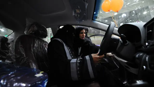 Showroom Mobil Khusus Wanita Dibuka di Arab Saudi
