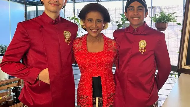 Susi Pudjiastuti saat Siraman dan Akad Nikah Putrinya, Nadine Kaiser.