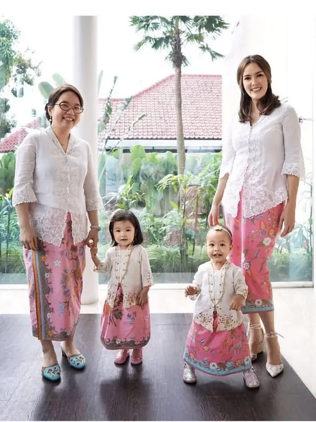 6 Gaya Anak Artis Pakai Kebaya Rayakan Hari Kartini, Imut dan Memesona