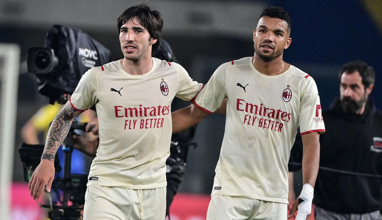 <p>Gelandang yang banyak dibincangkan merupakan gabungan dari Gattuso dan De Rossi tersebut juga berhasil menjadi Man of The Match di laga itu. Menurut laporan Whosored, Sandro Tonali mendapatkan rating 8.21 untuk penampilan gemilangnya di laga tersebut. (AFP/Miguel Medina)</p>