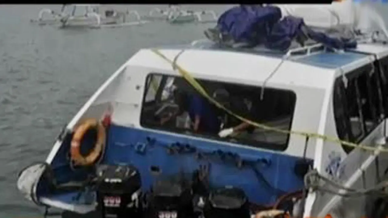 Kapal Cepat Meledak di Bali