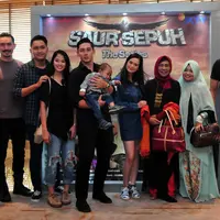 Pemain Saur Sepuh The Series. (Liputan6.com/Helmi Afandi)
