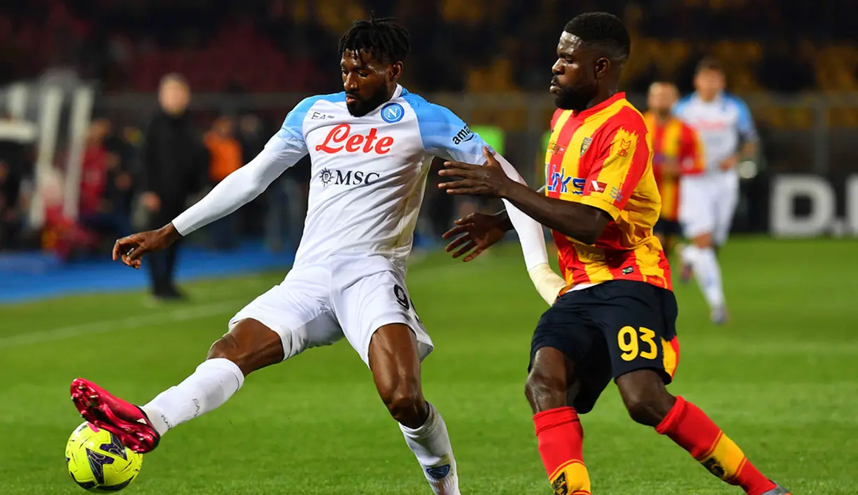 Memasuki babak kedua, Lecce mampu menyamakan skor dengan cepat di menit ke-52. Memanfaatkan kemelut di kotak penalti, tendangan Federico di Francesco merobek gawang Napoli. (Giovanni Evangelista/LaPresse via AP)