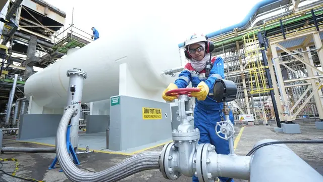 Tonggak Sejarah Baru! Kilang Pertamina Internasional Lifting Perdana Bioavtur Berbahan Minyak Jelantah