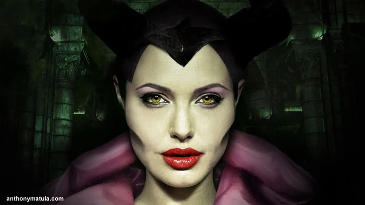 angelina-jolie-130818c.jpg
