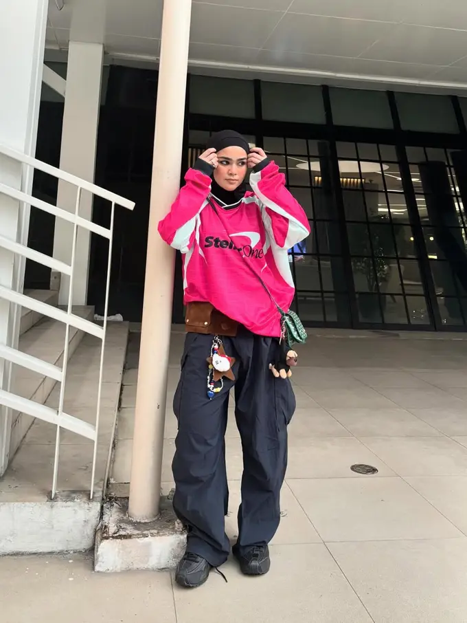 Tren Chaotic Customization ala Gen Z, Gaya Berantakan yang Penuh Identitas dan Anti-Mainstream