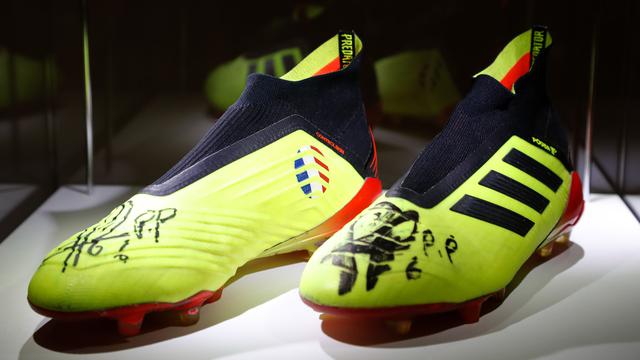 Sepatu Paul Pogba