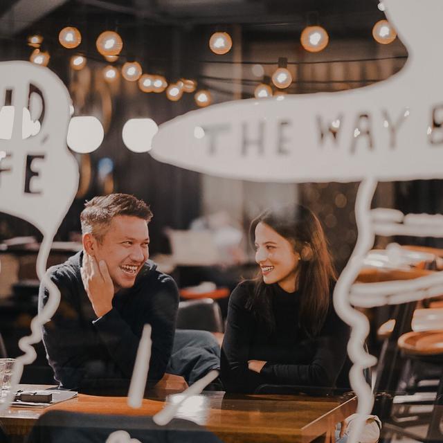 Dikabarkan Melamar Awal Maret, Ini 6 Momen Kebersamaan Gading Marten dan Juria Hartmans