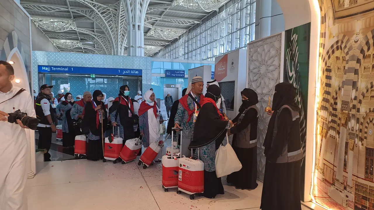 Gelombang I kedatangan jemaah haji Indonesia di Madinah telah berlangsung sejak Rabu, 24 Mei 2023 dan hingga kini total sudah ada 25.292 jemaah haji dari 66 kloter telah tiba di Madinah melalui Bandara Internasional Amir Mohammed bin Abdul Aziz (AMAA) Mad
