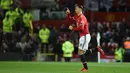 Penyerang Manchester United, Zlatan Ibrahimovic tampil sebagai pemain pengganti dalam pekan ke-12 Liga Primer Inggris kontra Newcastle United di Old Trafford, Minggu (19/11). Ibra baru dimainkan pada menit 77 menggantikan Anthony Martial. (Oli SCARFF/AFP)