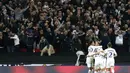 Para pemain Tottenham Hotspur merayakan gol yang dicetak oleh Christian Eriksen ke gawang Real Madrid pada Liga Champions di Stadion Wembley, London, Rabu (1/11/2017). Tottenham Hotspur menang 3-1 atas Real Madrid. (AFP/Ian Kington)