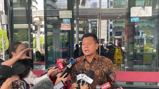 Brigjen Endar Priantoro resmi melaporkan Ketua KPK Firli Bahuri dan Sekjen KPK Cahya H Harefa ke Dewan Pengawas (Dewas) KPK, Selasa (4/4/2023). (Foto: Fachrur Rozie/Liputan6.com).